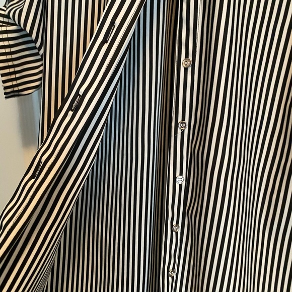 Beautiful button front dress - Picture 13 of 15